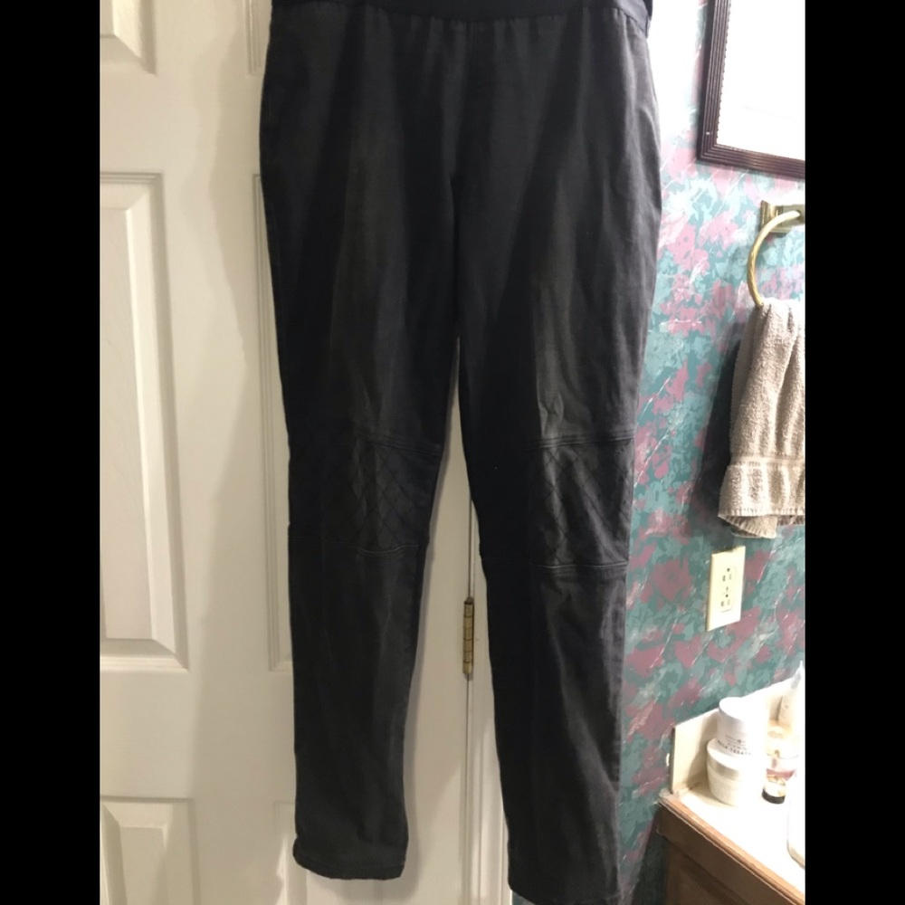 Cabi grey black tapered jeggings sz 16 distressed
